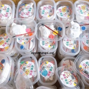 set-qua-tang-16-cho-be-de-thuong-gia-re